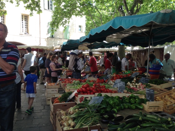 Saturday means farmer's market day in Provence and the village of  Uzes turned into the biggest farmer's market. Plenty of things to see and buy. We end up having a picnic by the river after all the shopping. 